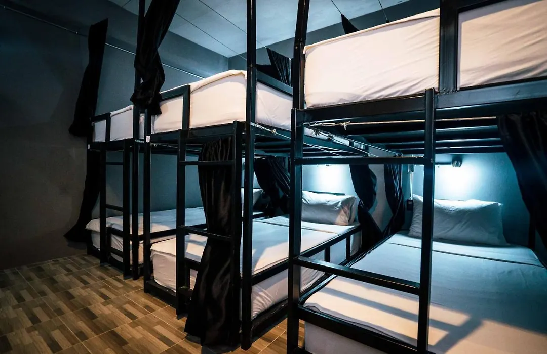 Slumber Party Hostel Phuket-1